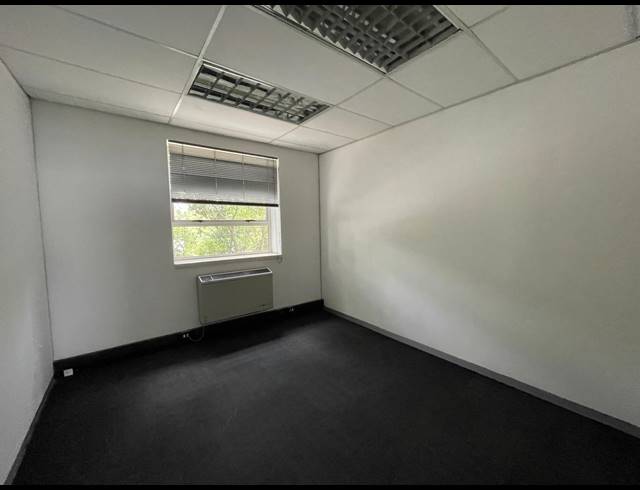 210M² OFFICE TO LET IN BRYANSTON